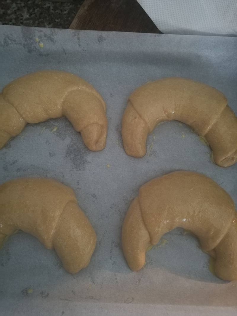 Steps to Make Healthy Croissants