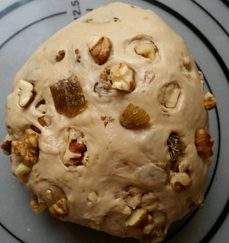 Red Sugar Nut Soft European Bread Making Steps