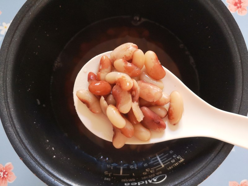 Steps to Cook Bean-Flavored Rice