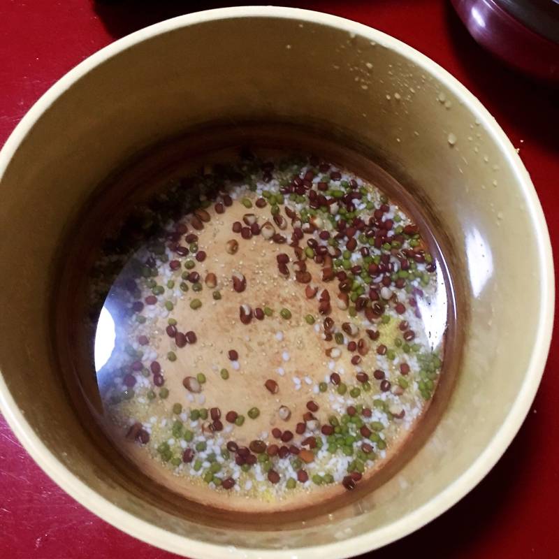 Steps for Making Mixed Grain and Bean Congee