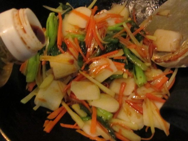 Steps for Making Stir-Fried Rice Cake