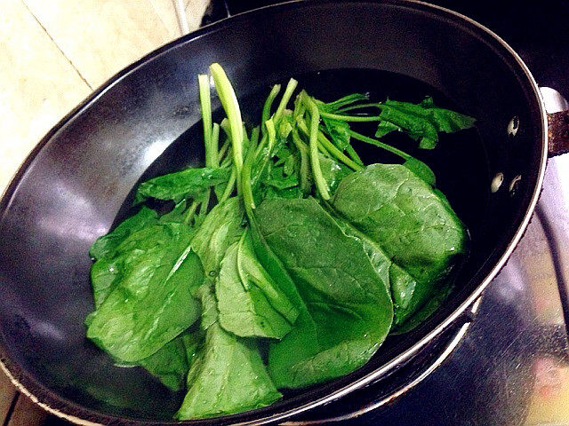 Steps for Making Spinach and Salted Egg Tart