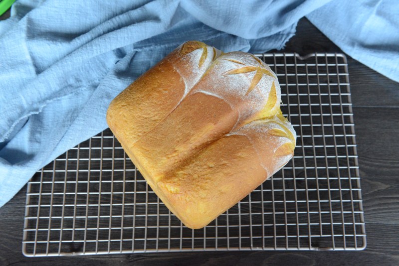 Steps for Making Carrot Toast in Bread Machine