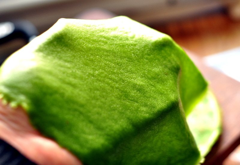 Steps for Making Matcha Towel Roll