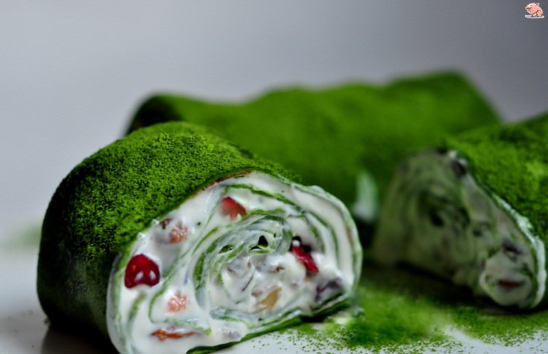 Steps for Making Matcha Towel Roll