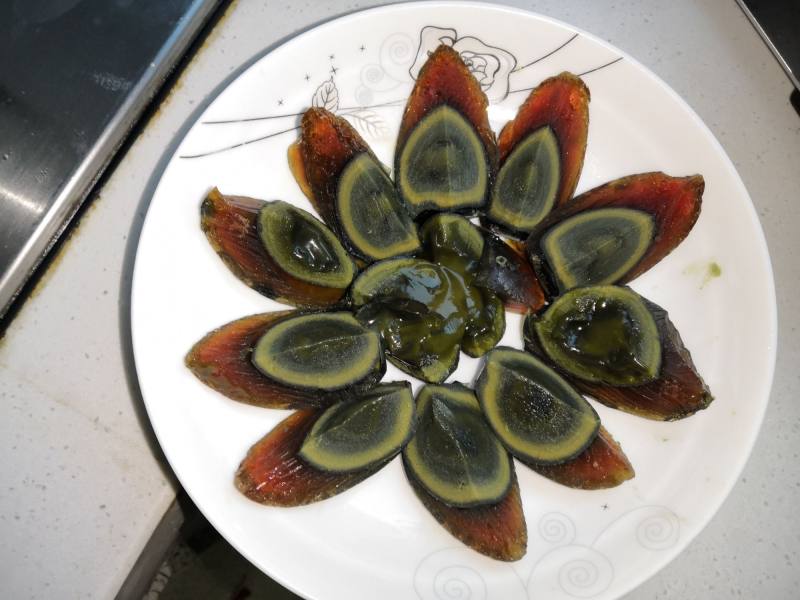 Steps to Make Soy Sauce and Vinegar Dressed Century Egg