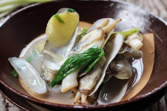 Tender and Smooth - Scallion and Ginger Clams