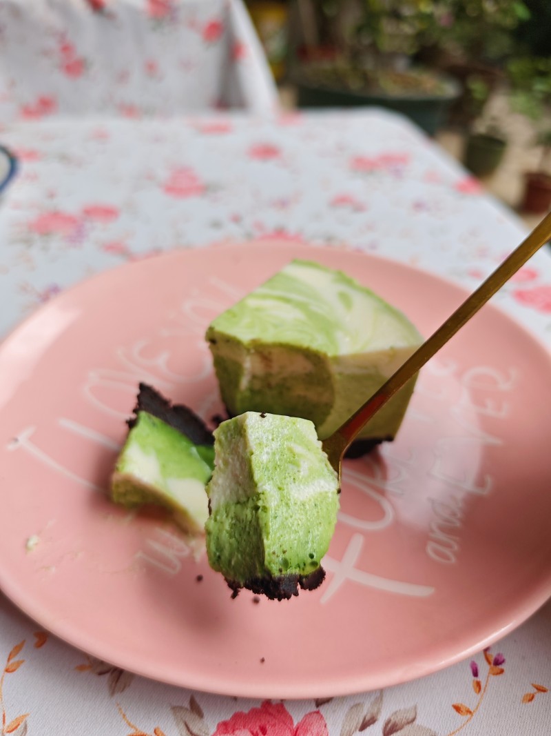 Steps to Make Matcha Mousse Cake