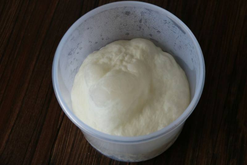 Steps for Making Condensed Milk Bread (Tangzhong Method)