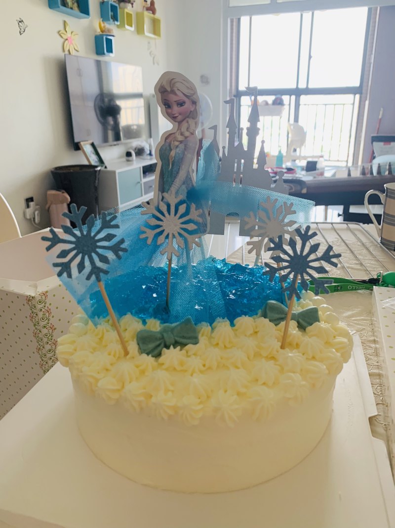 Step-by-Step Instructions for Making Elsa Frozen Birthday Cake