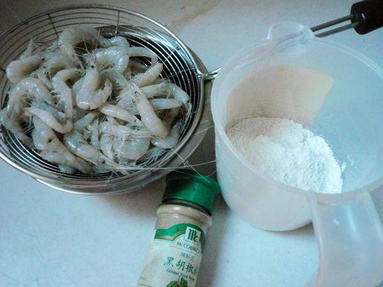 Steps for Making Soft Fried White Shrimp