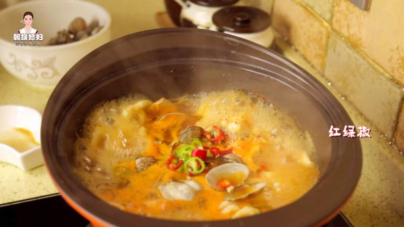 Steps for Making Spicy Cabbage Noodle Soup