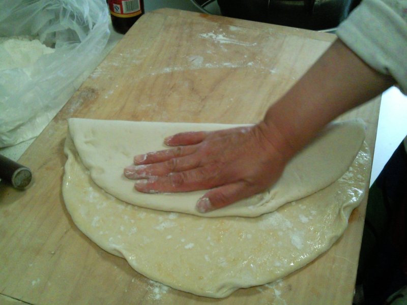 Steps for Making Fragrant Little Flower Rolls