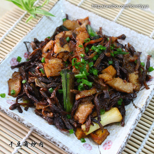 Dried Green Beans Stir-Fried with Pork