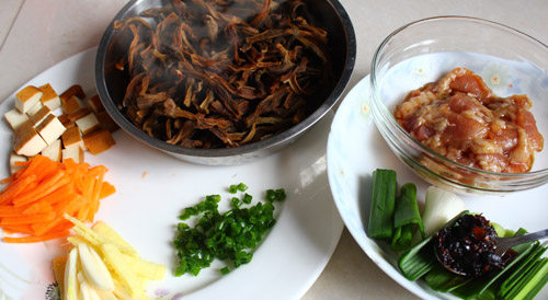 Steps for Making Dried Green Beans Stir-Fried with Pork