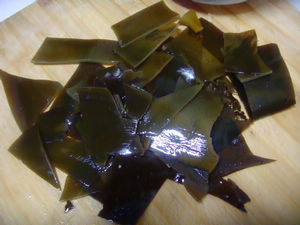 Steps for Making Seaweed and Soybean Stew