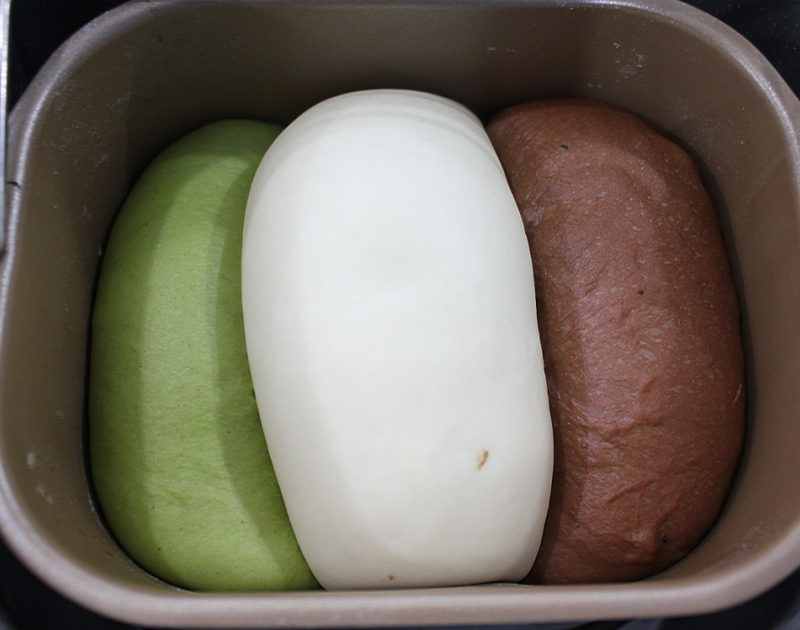 Steps for Making Three-color Bread