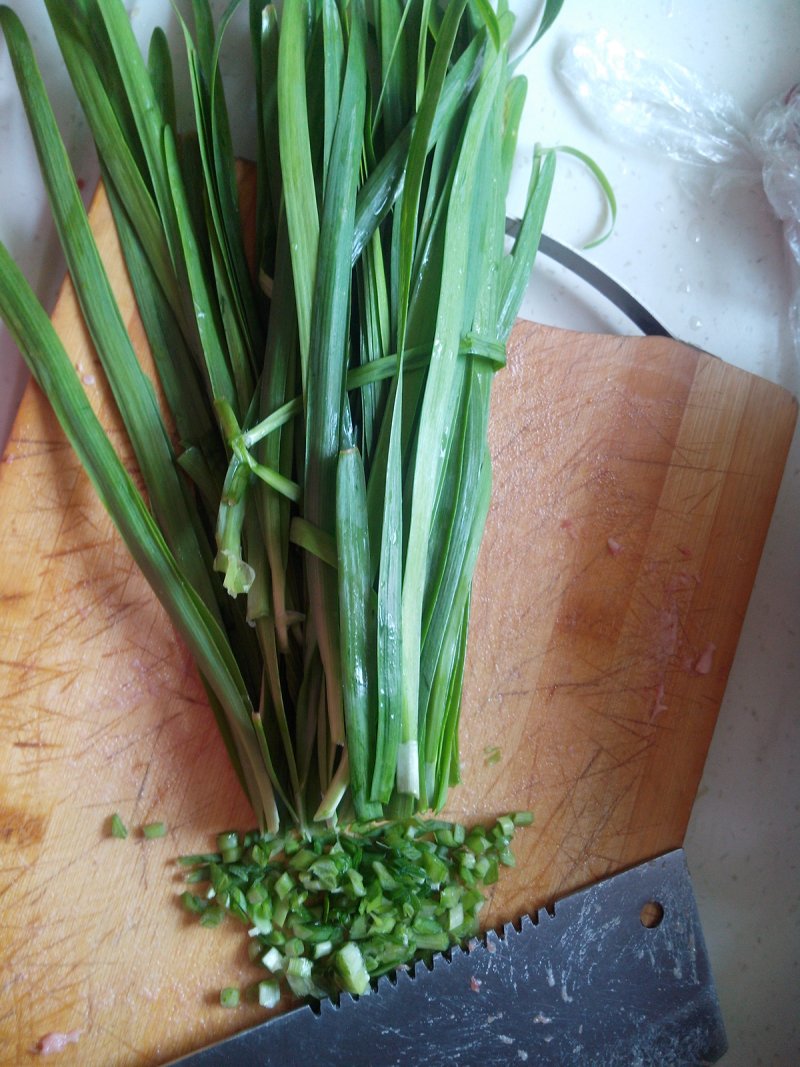 Steps for Making Leek and Pork Dumplings with Egg