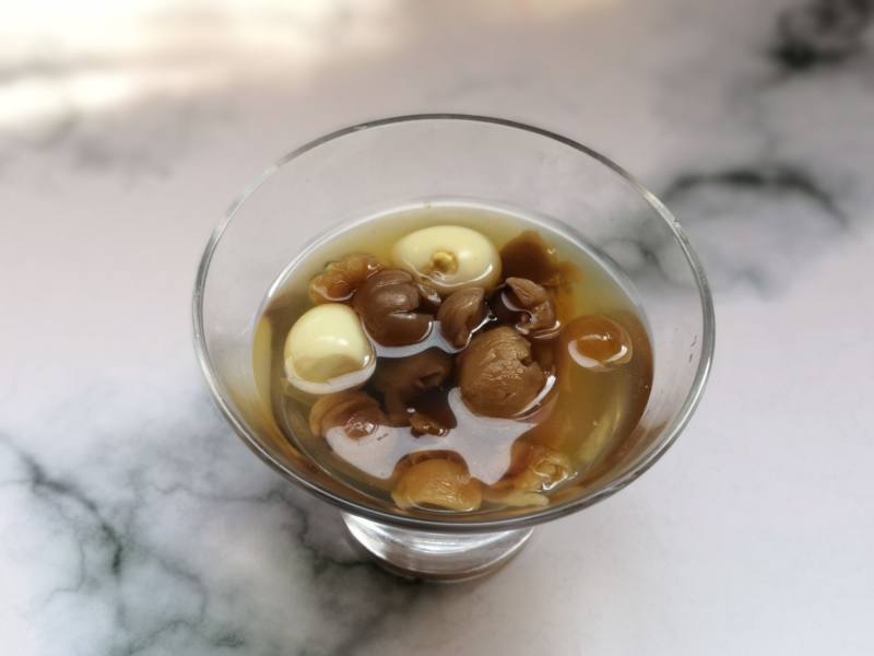 Steps for Making Longan Quail Egg Brown Sugar Ginger Tea