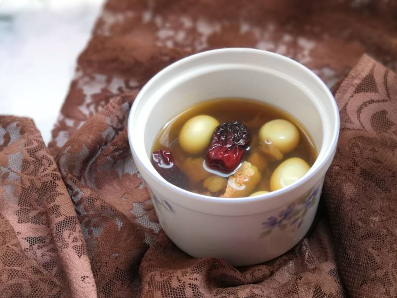 Steps for Making Longan Quail Egg Brown Sugar Ginger Tea