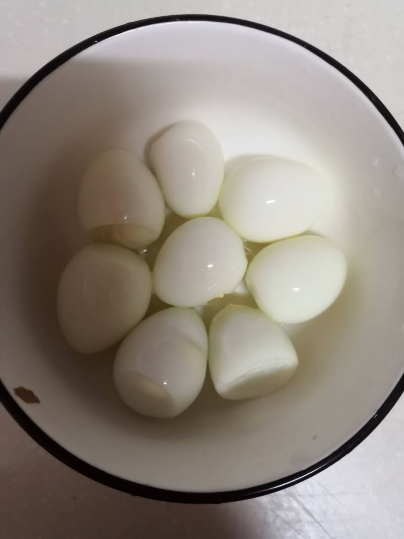 Steps for Making Longan Quail Egg Brown Sugar Ginger Tea