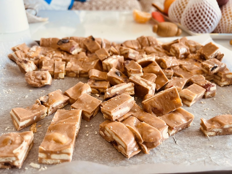 Salted Egg Yolk Snowflake Pastry