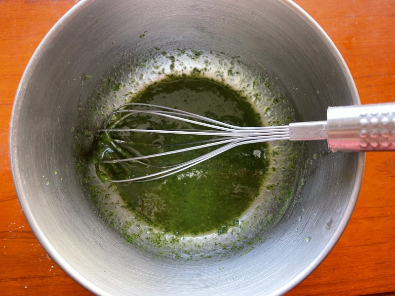 Steps to Make Matcha Paper Cupcakes