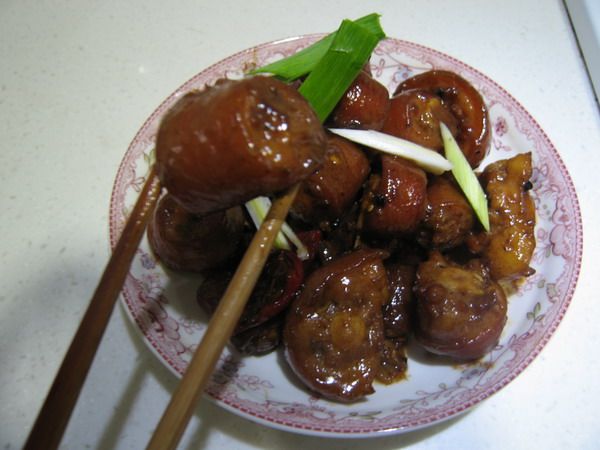 Delicious and Nutritious Braised Pig Tails You Won't Refuse