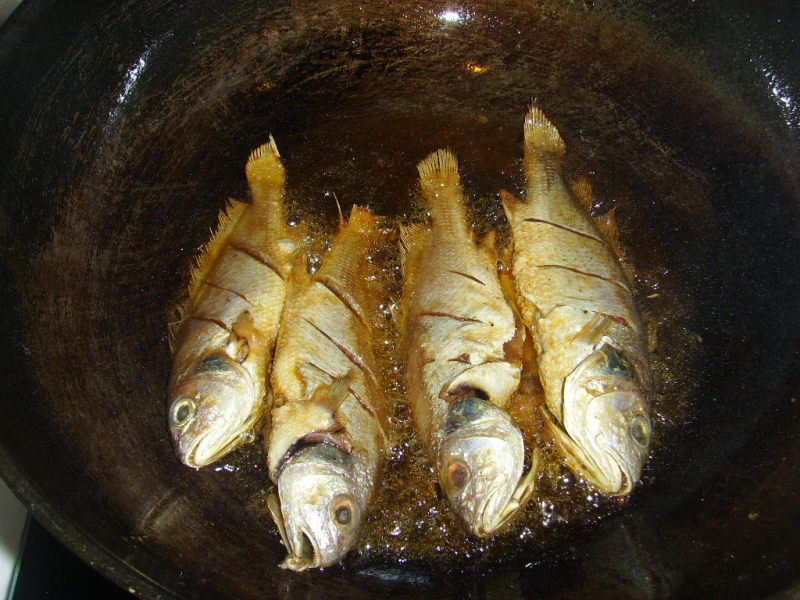 Crispy Yellow Croaker Fish~(I Love Summer and Winter) Cooking Steps