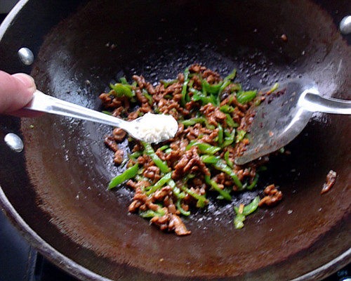 Steps to Cook Green Pepper Shredded Pork