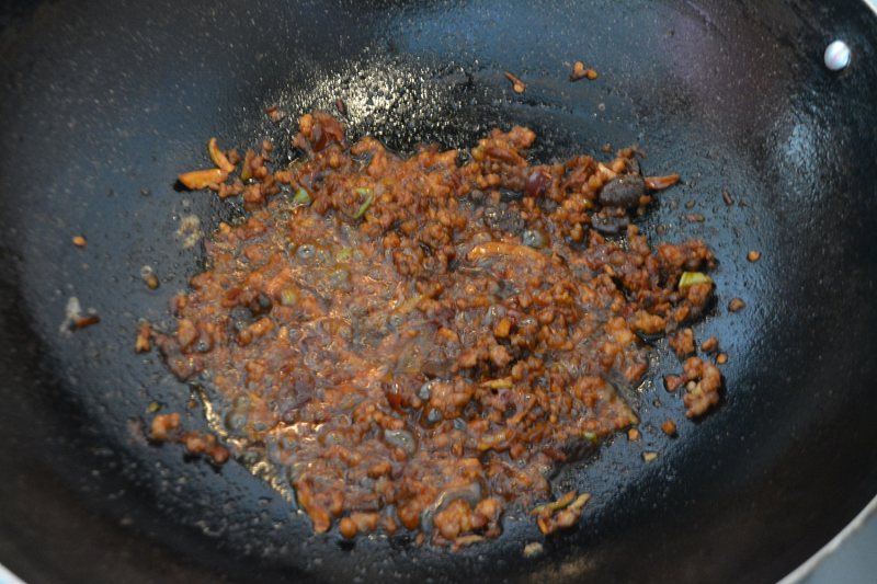 Steps for Cooking Minced Meat Tofu in Chili Oil