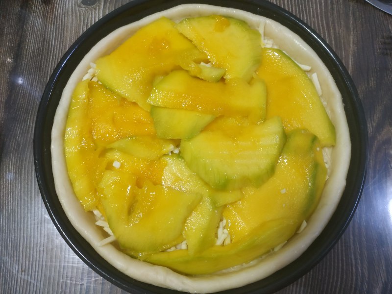 Steps for Making Mango Pizza