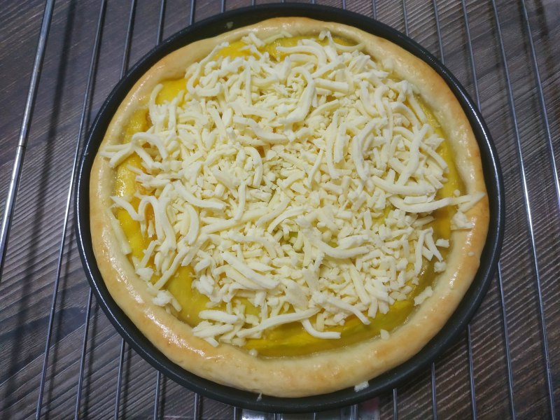 Steps for Making Mango Pizza