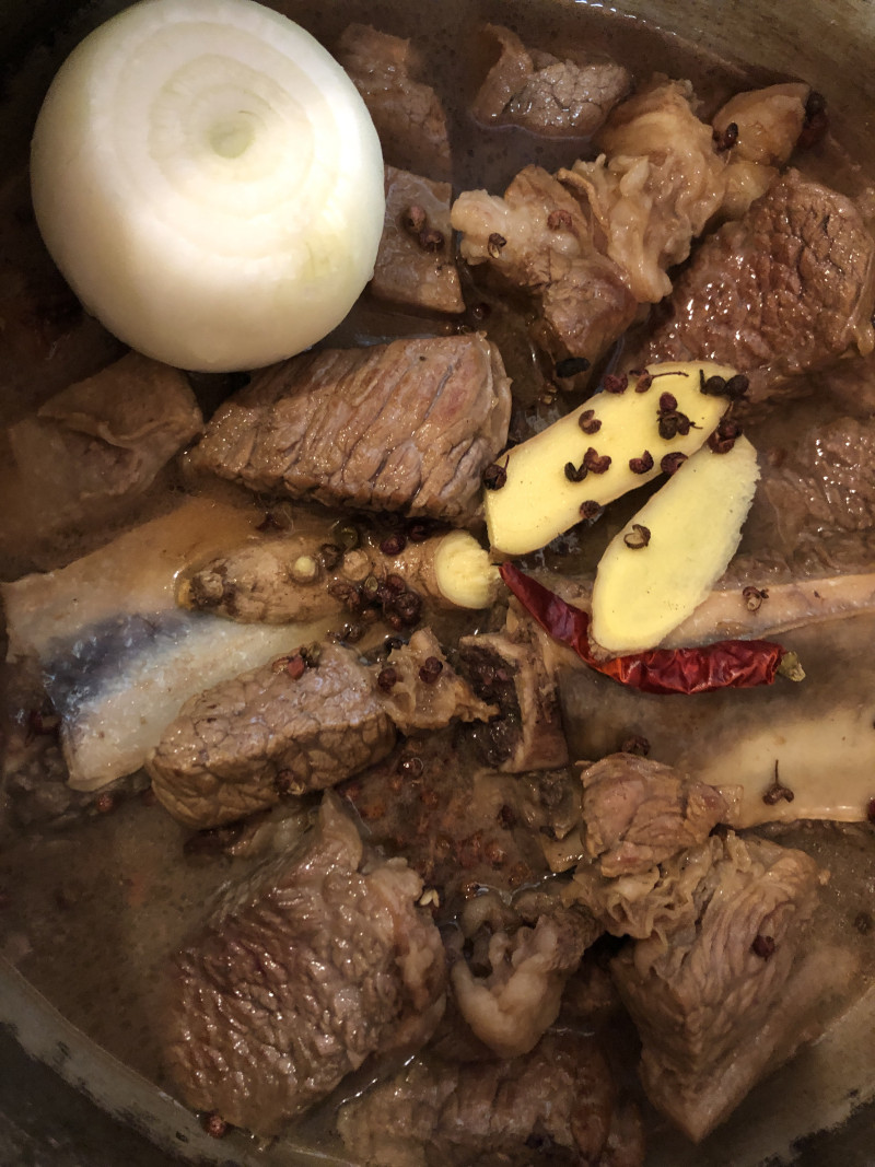 Steps for Making Pressure Cooker Home-style Beef