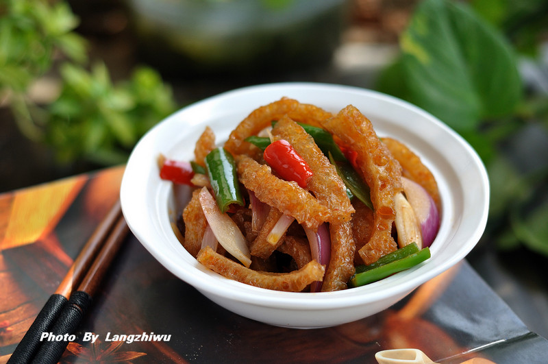 Sour and Spicy Crispy Pork Skin