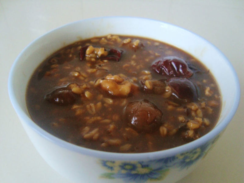 Blood-nourishing and Beauty-enhancing Oatmeal Porridge