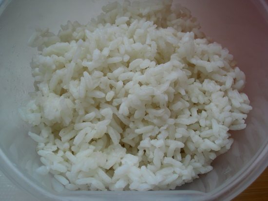 Steps for Making Cabbage and Egg Fried Rice