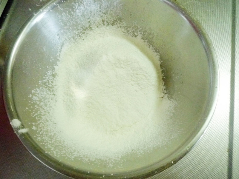 Steps for Making Honey Egg Milk Steamed Buns