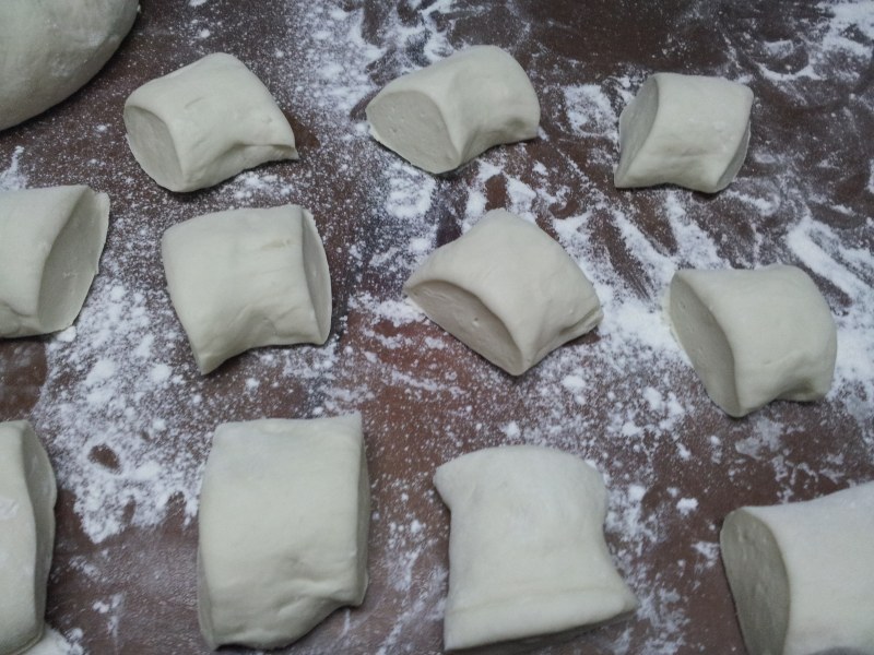 Steps for Making Red Bean Buns