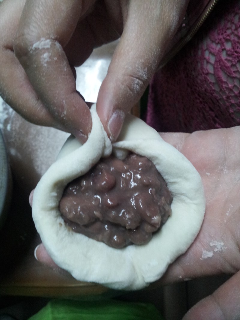 Steps for Making Red Bean Buns