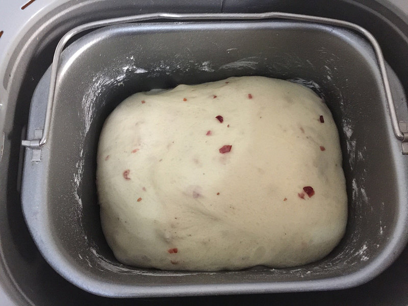 Step-by-Step Instructions for Cranberry Cheesecake Bread Rolls