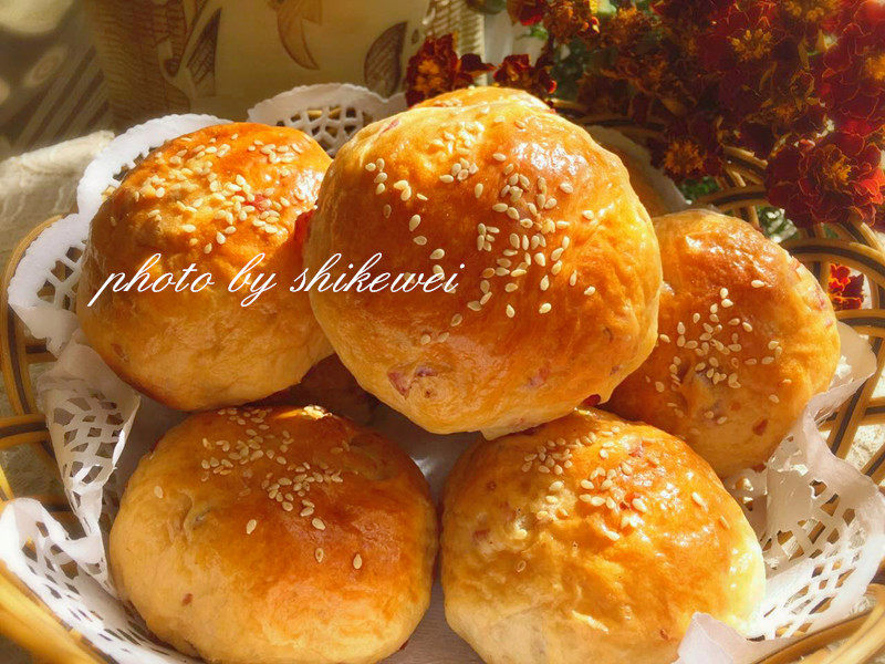 Cranberry Cheesecake Bread Rolls