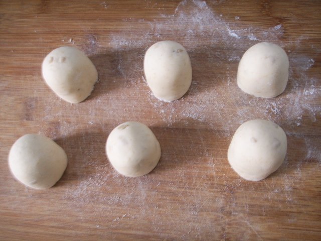 Steps for Making Oat and Sunflower Seed Steamed Buns