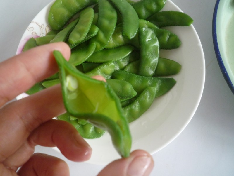 Steps for Cooking Crispy Stuffed Cat Ear Beans