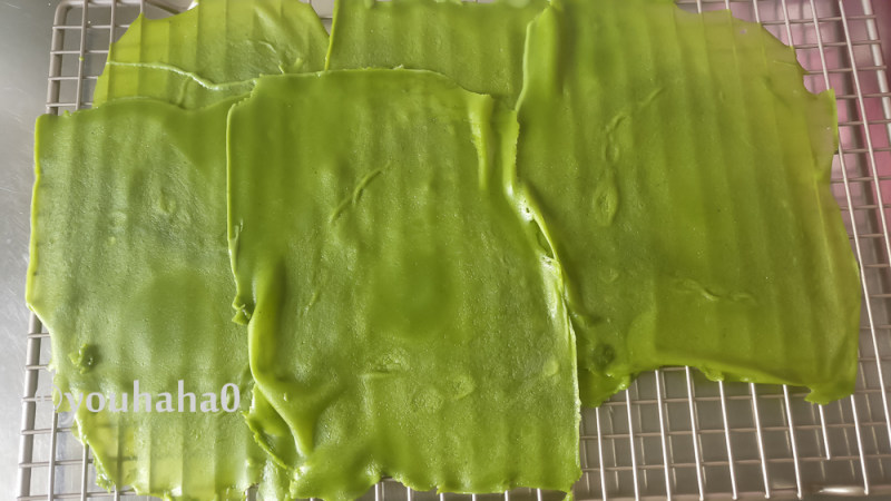 Steps to Make Matcha Towel Roll