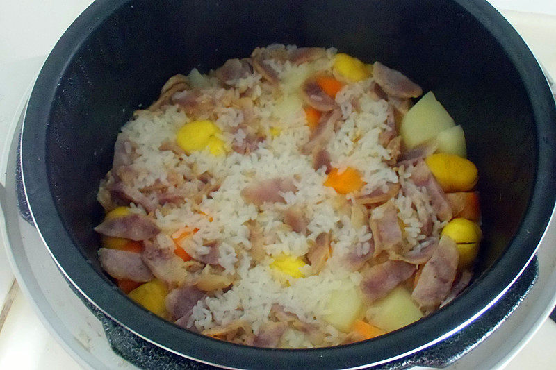 Steps for making Sausage Potato Mixed Grain Rice