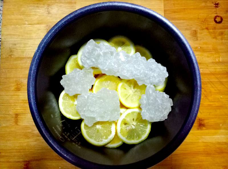 Steps for Making Lemon and Rock Sugar Jelly