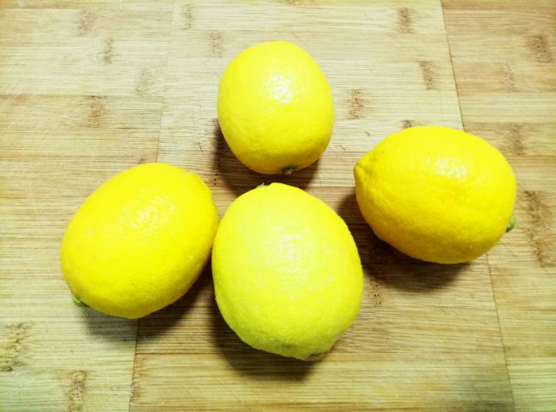 Steps for Making Lemon and Rock Sugar Jelly