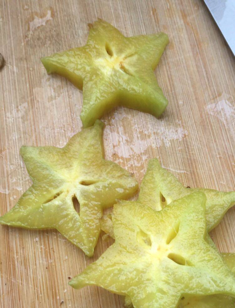 Step-by-Step Process of Making Milk and Starfruit Steamed Egg