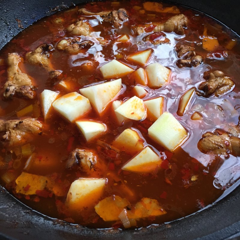 Steps for Cooking Chicken Wing Tips Stewed with Potatoes